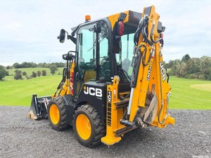 จัดส่งรวดเร็ว ขายส่งรถตักล้อยาง JCB 1CX ดีเซล 3 ตัน ประสิทธิภาพสูง เกียร์ HYDAC ความจุบุ้งกี๋ 0.32 ลูกบาศก์เมตร รับน้ำหนักได้มาก - Product Image 4