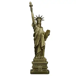 High-quality iconic architectural crafts gold and silver Statue of Liberty suitable for home desktop decoration ornaments