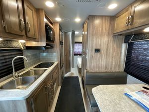 Usado 2021 Ford HomeCar Motorhome - Product Image 5