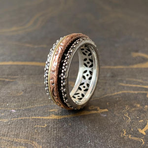 Cultural Collectible Two Tone <b>Spinner</b> <b>Ring</b> 7.4 Grams - Product Image 1