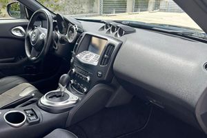 Voitures de sport 370Z SporrtTourring d'occasion 2020 - Product Image 6