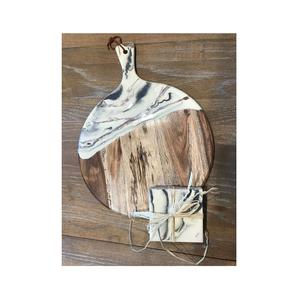 Planche à découper de luxe en bois et résine avec motif unique conçu pour servir des fruits au fromage et cuisiner tous les jours - Product Image 5