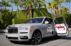 SLATV4C0XRU223810 2024 SUV Industrial AWD V12 6.7L 563hp 850Nm Torque Interior de Cuero Premium 5388 Bajo Kilometraje OEM 3 Años de Garantía - Product Image 2