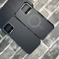 Étui de téléphone portable ultra-fin en fibre de carbone véritable, magnétique, antichoc et léger pour 16 14 Pro Max