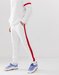 กางเกงวอร์มวิ่งออกกำลังกายสไตล์วินเทจสีขาวแดง ผ้าโพลีเอสเตอร์ 100% คุณภาพนุ่ม แห้งเร็ว มีฮู้ดพร้อมแถบสีแดง สำหรับผู้ชาย ODM - Product Image 3