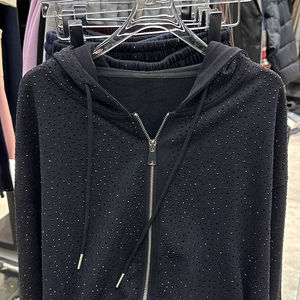 Sweats à capuche respirants pour femmes avec logo personnalisé de qualité supérieure pour adultes Sweats à capuche pour femmes avec strass de marque privée de taille personnalisée - Product Image 5