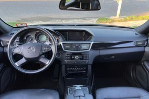 รถเมอร์เซเดส-เบนซ์ E350 4Matic Wagon ปี 2011 สภาพดีเยี่ยม มือสอง - Product Image 1