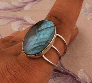 แหวนพลอยลาบราโดไรต์สีน้ำเงินไฟ ตัวเรือนเงินแท้ 925 แบบคลาสสิก เหมาะสำหรับงานปาร์ตี้ - Product Image 5