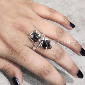 Bague pour femme en argent sterling 925, pierre naturelle grenat, pierre de naissance de janvier, double pierre, cadeau de Noël, bijoux faits à la main - Product Image 4