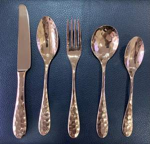 Cubiertos Serie Honey con Acabado en Oro Rosa, Vajilla de Acero Inoxidable Premium, Elegante Juego de Cubiertos para Regalo - Product Image 2