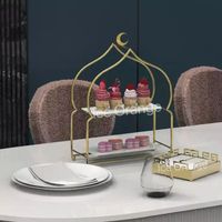 Meilleure vente support à dessert à 2 niveaux support à gâteau en métal en forme de mosquée dorée islamique avec deux assiettes en porcelaine pour la décoration de table de l'Aïd