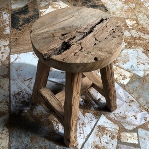Tabouret en bois de teck recyclé écologique et durable, chaise en bois massif rustique fabriquée à la main pour une utilisation en intérieur/extérieur, entrée, parc - Product Image 2