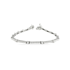 Brazalete Delgado con Diamantes Redondos en Pavé, Elegantes Pulseras y Brazaletes de Diamantes - Product Image 1