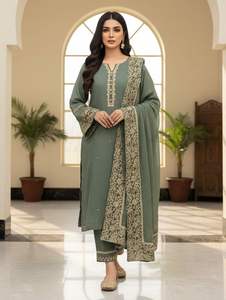 Nuevo escote hermoso hecho a mano de gasa pura con hermosas mangas y hermosos Bordes de 4 lados Dupatta en colores increíbles - Product Image 6