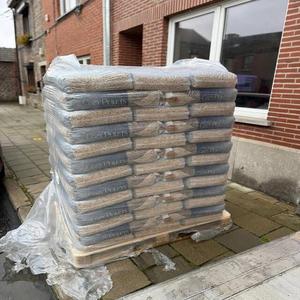 Granulés de bois dur de qualité supérieure pour une combustion longue durée avec peu de cendres et une chaleur élevée à vendre - Product Image 1