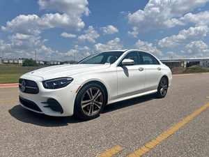 Mercedes-Benz Classe E d'occasion propre, année 2021 - Product Image 2