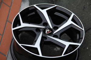 15 inch 687 đa nan hoa bánh xe hợp kim nhôm đúc vành bánh xe hành khách xe bánh xe cho Polo <span class=keywords><strong>GTI</strong></span> - Product Image 5