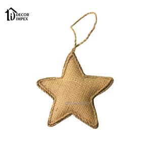 Juego de Adornos Colgantes Bordados a Mano con Zari Rojo |   Estrella de Corazón de Seda con Cuentas - Product Image 3