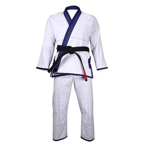 Uniforme de karaté d'arts martiaux de haute qualité en gros pour adultes, fabriqué au Pakistan, 100% coton/polyester, confortable et durable, vêtements de sport - Product Image 1