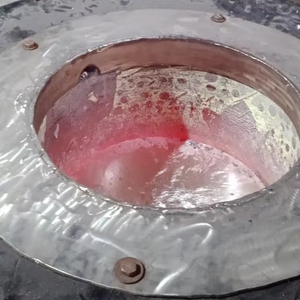 Horno de crisol de resistencia eléctrica de 500 kg de alta calidad, hornos industriales a un precio razonable para fusión de aluminio hidráulico - Product Image 1