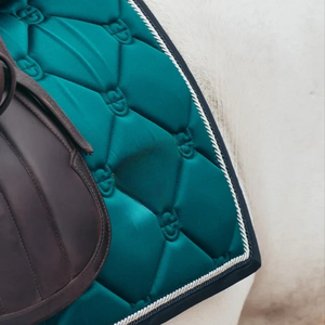 Tapis de selle Conception durable professionnelle pour le confort et la performance du cheval Tapis de selle anglais Tissu doux et respirant matelassé - Product Image 2