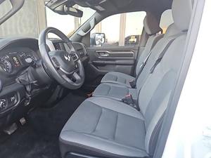 Ram 1500 Big Horn 4dr Crew Cab 4WD 5.6 ft SB 2024 d'occasion en excellent état - Product Image 4