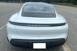 Offre exceptionnelle : Porsche Taycan 4S d'occasion 2020, propre et prête à être expédiée - Product Image 5
