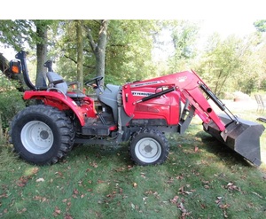 Tractor Compacto MF 1529 4×4 ORIGINAL, NUEVO Y AUTÉNTICO, de 29 HP |   Motor Diésel |   Agricultura y Paisajismo - Product Image 2