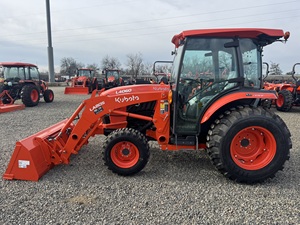 รถแทรกเตอร์รุ่น L4760 4WD 47 แรงม้า ปี 2024 พร้อมเกียร์ขับเคลื่อนแบบเกียร์ธรรมดา  พร้อมที่ตักและถัง  รับประกัน 2 ปี ใช้งานเพียง 191 ชั่วโมง - Product Image 5