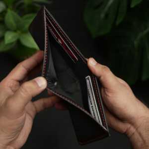 Portefeuille en cuir de luxe classique NO.81, noir avec accents rouges, fait main, garantie 5 ans, 4,25x3,25 pouces - Product Image 4