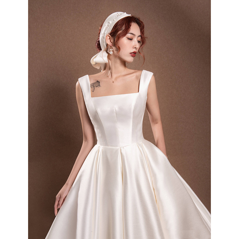 White Satin Bride Wedding Photo Dress - Elegant & Eco-friendly