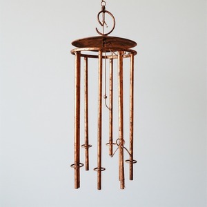 Carillon en fer de l'ère dorée, conçu avec un artisanat détaillé de l'Art déco, reflétant la beauté antique, des sons paisibles pour Pâques - Product Image 6