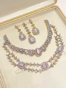 Ensemble de bijoux de mariée élégant et classique en acier inoxydable plaqué argent avec cristaux et strass pour les anniversaires et les événements du soir - Product Image 4