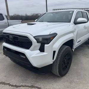 2025 To-yo-ta Ta-coma - Product Image 1