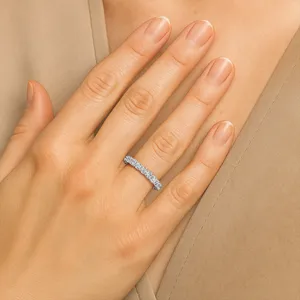 Bague éternelle en diamant à l'éclat intemporel - Product Image 2