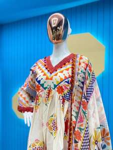 Vestido de corte Aliya estampado de algodón puro de tendencia y Dupatta estampado con pantalón Hermosa tela de calidad premium a precio efectivo - Product Image 5