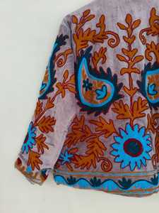 Veste en velours Suzani exclusive brodée à la main, manteau de style indien fait à la main, robe de mariée bohème, veste de festival, cadeau de Noël - Product Image 5