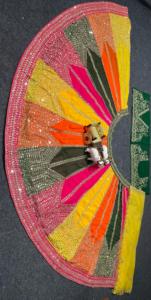 Dernier travail de broderie en velours de designer fantaisie Lehenga Choli par Fab Zone - Product Image 3