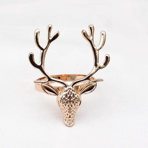 Rond de serviette visage de cerf argenté décor de table thème animal élégant pour les fêtes de mariage et les paramètres de décoration de la maison - Product Image 5