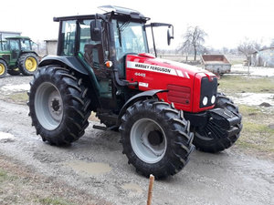 Tracteur agricole d'occasion Mas-sey Ferguson 2245 4WD, parmi les plus vendus, durable, puissant et abordable - Product Image 6