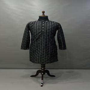 Vêtements ethniques attrayants fantaisie à la mode en soie douce et lourde avec broderie pour hommes Kurta - Product Image 1