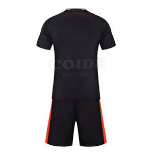 Tenue de sport au design unique, prix abordable, uniforme de football, couleur personnalisée, uniforme de football de haute qualité pour adultes - Product Image 2