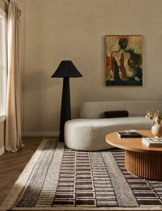Lampadaire en rotin tressé écologique fait main, finition noire, éclairage naturel, idéal pour les projets de vente en gros - Product Image 3