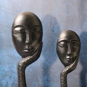 Esta Moderna Escultura de Latón Personalizada, Tallada a Mano, es una Opción de Regalo de Lujo y Pensado - Product Image 5