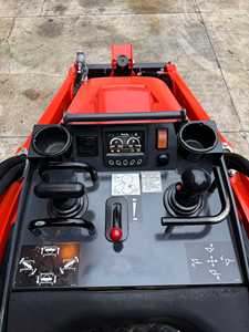 Chargeuse compacte sur chenilles Kubota SCL 1000 Diesel avec composants essentiels - Product Image 5