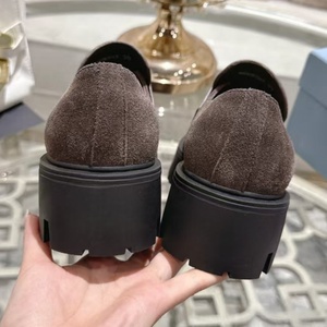 Zapatos Casuales de Gamuza con Suela Gruesa, Estilo Retro Británico, Sin Cordones, Diseño de Diseñador, Cómodos para Caminar - Product Image 5