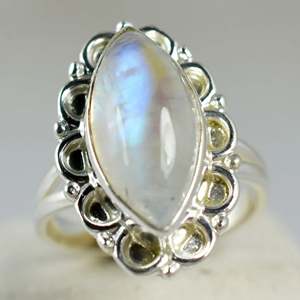 Bague Statement en Argent Sterling Fait Main pour Femme, Motif Fleur Bohème en Pierre de Lune Arc-en-ciel, Pierre de Naissance de Juin, Cadeau Bijou - Product Image 5