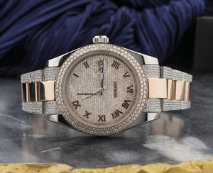 Reloj Hip Hop de Lujo con Incrustaciones de Moissanita en Dos Tonos y Esfera con Diamantes VVS - Product Image 1