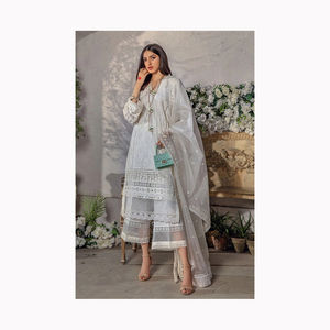 Nouveau Lehenga Choli semi-cousu brodé exclusif pour les vêtements de mariage et de réception de fournisseur indien - Product Image 3