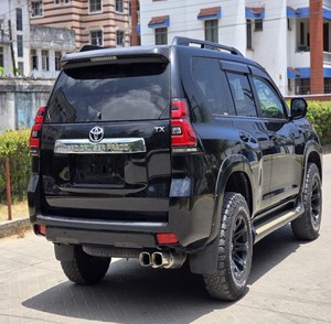Toyota Land Cruiser Prado d'occasion en excellent état - Product Image 3